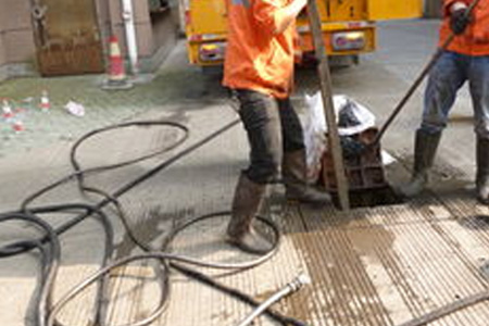 淄博淄川寨里清理排污管,厕所马桶堵塞